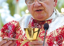 Uroczysta Msza św. z okazji złotego jubileuszu kapłaństwa ks. J. Miłosia