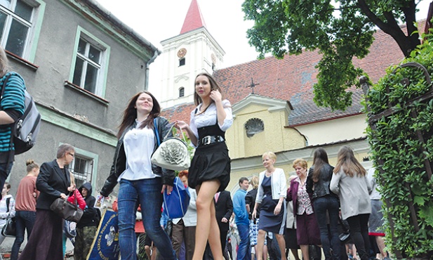 Badania socjologiczne pokazują,  że regularnie w niedzielnych Mszach św. udział bierze  31 proc. mieszkańców diecezji zielonogórsko-gorzowskiej