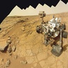 Z badaniem Marsa bardzo dobrze radzą sobie automatyczne łaziki (na zdjęciu amerykański Curiosity). Czy kiedyś na Czerwoną Planetetę polecą ludzie? 