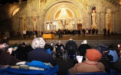Ewakuacja sanktuarium w Lourdes