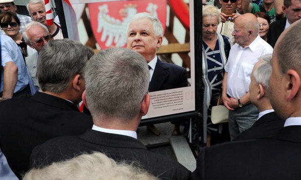 Pierwszym punktem było otwarcie wystawy poświęconej śp. Prezydentowi RP