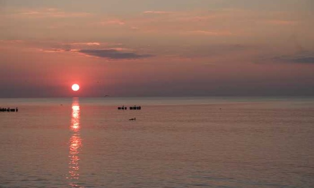 Przełamał się na środku oceanu