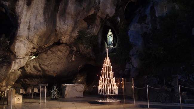 Piaski Nowe i WAJ Absolwent w Lourdes, La Salette i Fatimie