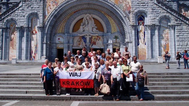 Piaski Nowe i WAJ Absolwent w Lourdes, La Salette i Fatimie