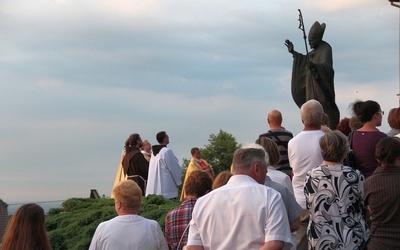 Blask bł. Jana Pawła II napełnia to miejsce