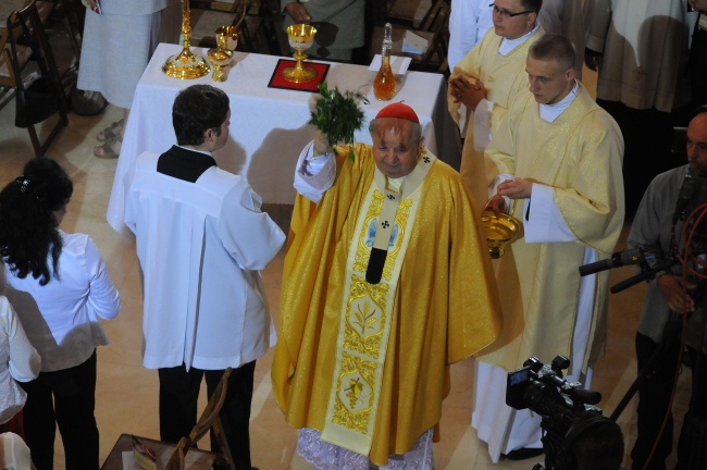 Poświęcenie kościoła Jana Pawła II