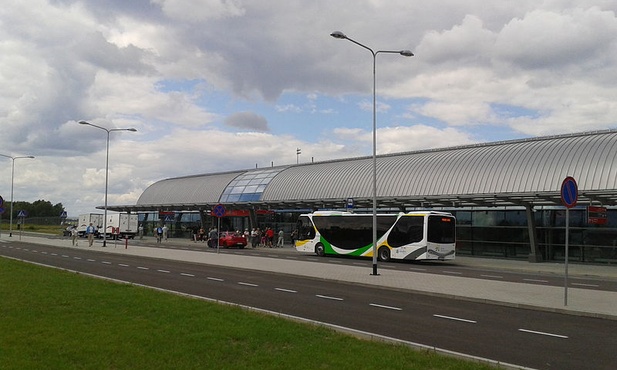 Lotnisko w Modlinie wraca do gry