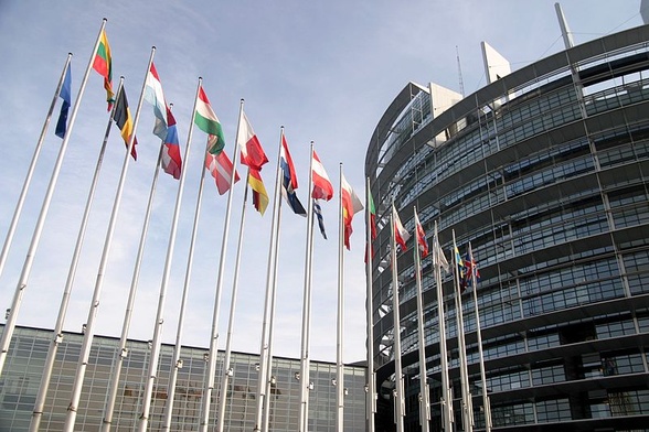 UE: Coraz bliżej dopięcia budżetu