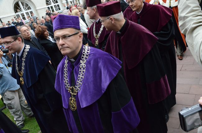 Kiko Argüello doktorem honoris causa KUL