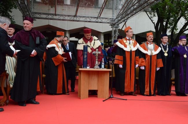 Kiko Argüello doktorem honoris causa KUL