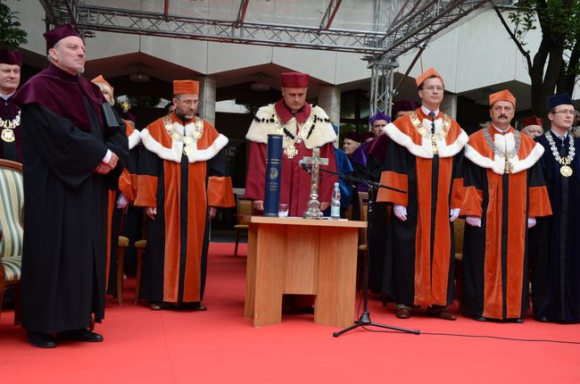 Kiko Argüello doktorem honoris causa KUL