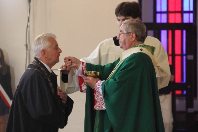 Jubileusz 75-lecia parafii św. Andrzeja Boboli w Obłużu  