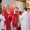 Eucharystię w intencji papieża koncelebrowali bp E. Dajczak, bp senior T. Werno oraz duszpasterze parafii katedralnej