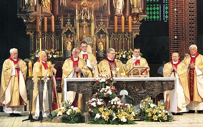 Eucharystii przewodniczył bp Jan Kopiec