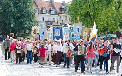  Legioniści przemaszerowali przez miasto