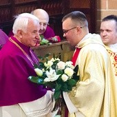 W tym roku wspólnota cieszyła się ze święceń ks. Adama Brończyka. Grupa parafian wybrała się nawet do olsztyńskiej katedry, by razem z nim przeżywać te piękne chwile