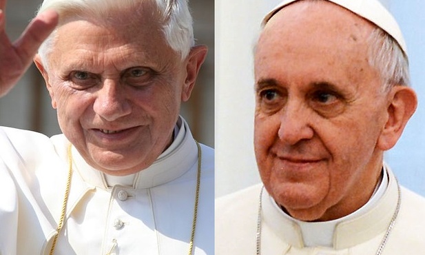 Dwóch papieży razem odsłania pomnik