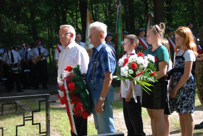 Pamięci pomordowanych w Borze Kunowskim