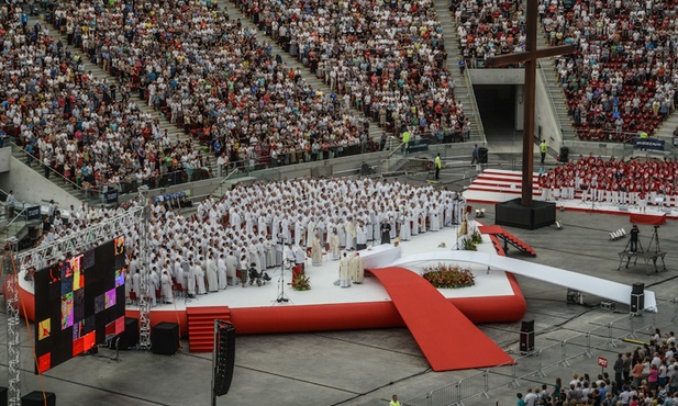 Rozpoczęła się Msza św. na Stadionie Narodowym