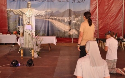 Adoracja Najświętszego Sakramentu na Polskiej Copacabanie trwa 24 godziny na dobę