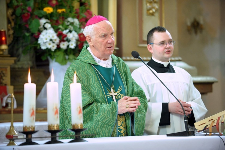 Poświęcenie i obłóczyny w Wierzbnej