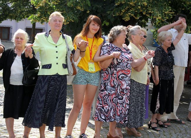 Koronka na płockim rynku