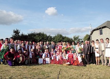 Jubilaci z zaproszonymi gośćmi