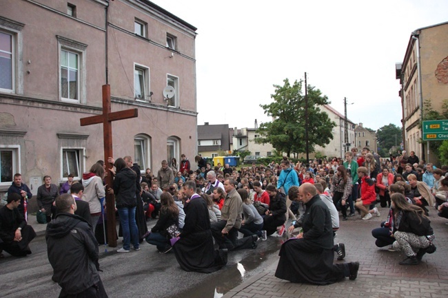 Droga Krzyżowa i koncert w Dobroszycach