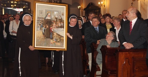 Obraz bł. matki Małgorzaty - dar dla hałcnowskiego przedszkola jej imienia