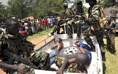 Rebelianci z ugrupowania Seleka przejęli kontrolę w Republice Środkowoafrykańskiej. Mieszkańcy szybko się przekonali, że pogłoski o ich okrucieństwie nie są przesadzone