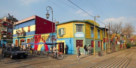Kolorowe domki w dzielnicy Boca to największa atrakcja turystyczna stolicy Argentyny