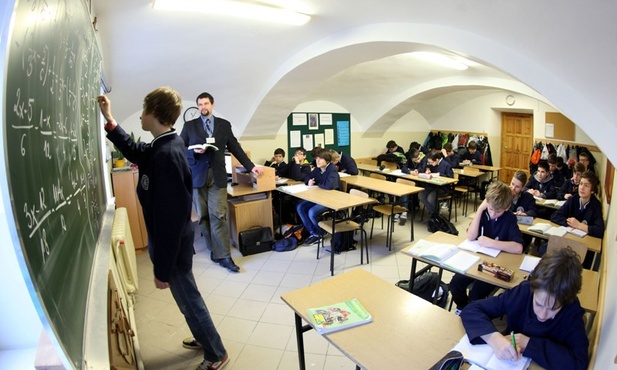 Nauczycielom należą się dodatki