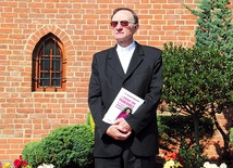 Ks. Stanisław Bogdanowicz jest autorem 57 książek  i 399 publikacji na temat dziejów gdańskiego Kościoła