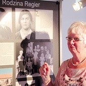 Maria Keesen- -Regier ze wzruszeniem pokazuje ekspozycję poświęconą jej rodzinie. Kiedy tylko może, odwiedza Nowy Dwór Gdański 