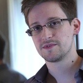 Snowden prosi o azyl w Rosji 