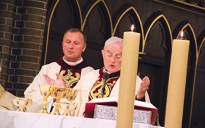  Wierni diecezji praskiej wspierali swojego pasterza