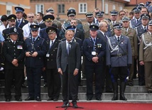 Tusk: Oszczędności nie dotkną policji