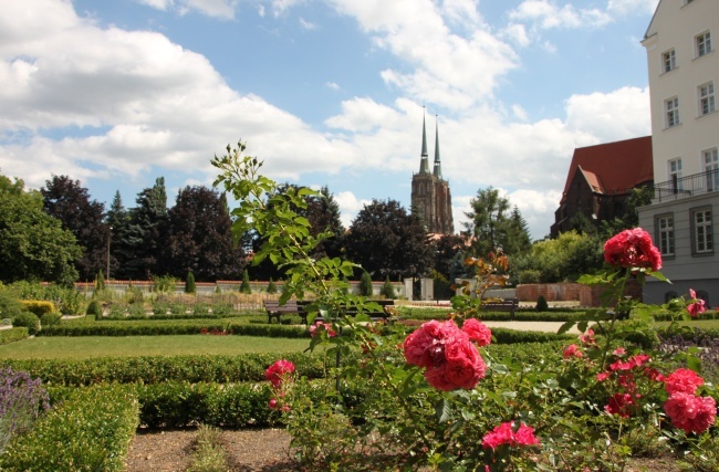 Ogród u sióstr Szkolnych de Notre Dame