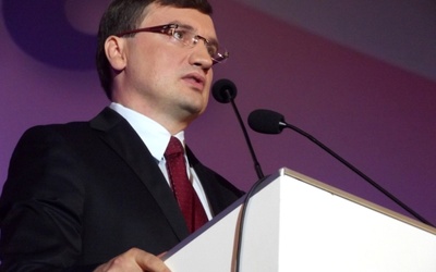 Ziobro nie stawi się na komisji. Chce jej jawności