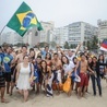 Młodzi na Copacabana witają papieża