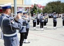 Koncert z pokazem musztry paradnej daje Orkiestra Komendy Wojewódzkiej Policji z Wrocławia