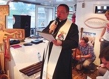 – Jezus umarł na krzyżu także po to, by nas wyzwolić z egoizmu i życia dla samych siebie – mówił bp Grzegorz Ryś, kapitan pierwszego rejsu ewangelizacyjnego