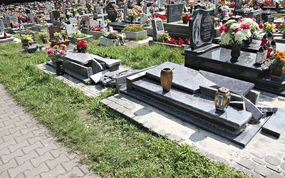  Na tym cmentarzu zdewastowano już 86 grobów