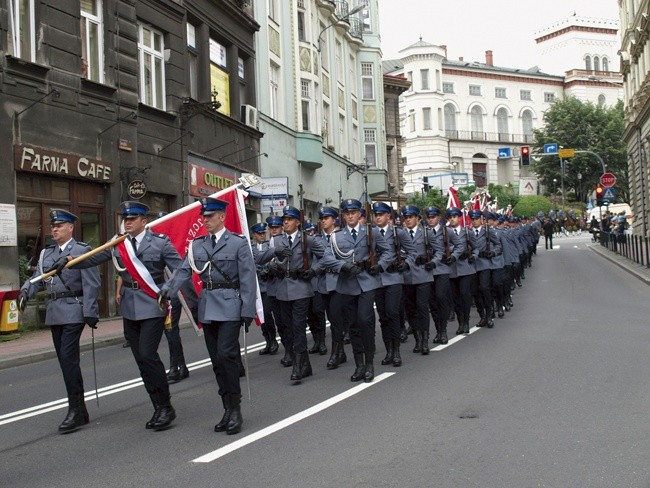 Policjanci w katedrze