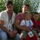Grzegorz, Elwira oraz ich dzieci - Miłosz i Martyn