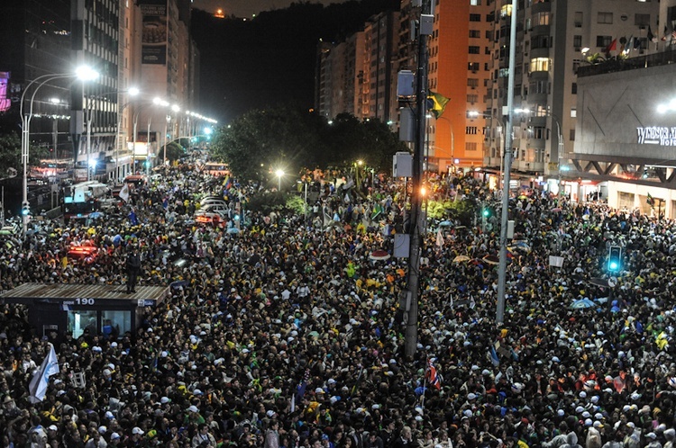 Rio 2013 - papież na Copacabana