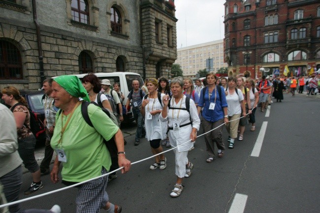 Tak wychodzi, PIEL-GRZY-MKA!