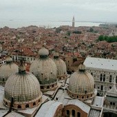 Gigant mórz omal nie staranował Wenecji