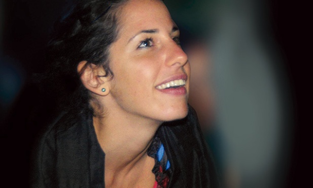 Caterina Socci ma dziś 28 lat. Od czterech lat leży przykuta do łóżka po zatrzymaniu akcji serca. Nieruchoma porusza cały świat. Dzięki niej nadal nawracają się tysiące osób