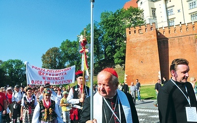 Pielgrzymie utrudzony drogą, złóż przed obliczem Czarnej Madonny wszystkie swoje troski i radości